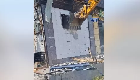 В Базар-Коргоне сносят объекты, построенные в водоохранной зоне
