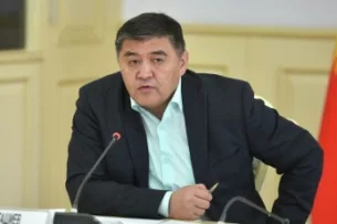 Камчыбек Ташиев: «Городской выпускник медвуза не поедет работать в село!»