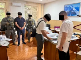 ГКНБ КР: Задержан главный инспектор Счетной палаты Кыргызстана
