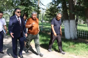 И.о. министра труда Канат Сагынбаев лично проверил дом престарелых в Нижне-Серафимовке: жалобы не подтвердились