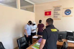 «Крышевал» точки стихийной продажи ГСМ: Задержан замначальника МТУ «Нижняя Ала-Арча» Бишкека