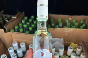 В селе Маловодное сотрудники ГНС выявили склад по незаконному производству водки