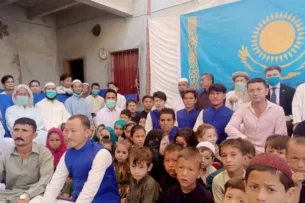 Этнических казахов из Пакистана силой увозят в Афганистан