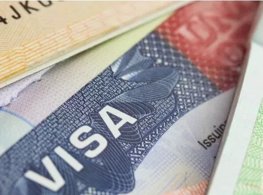 США ввели плату в $1 за участие в лотерее Green Card