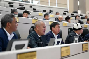 Жогорку Кенеш принял законопроект о переименовании Джалал-Абада в город Манас в трех чтениях