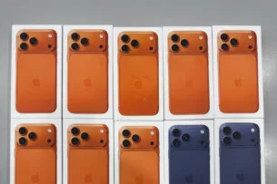 Сотрудники таможни «Манас» пресекли попытку незаконного ввоза партии iPhone 17 Pro Max