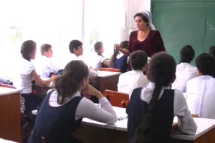 В Таджикистане учителей полностью освободят от военной службы