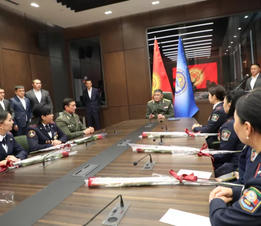 Камчыбек Ташиев поздравил сотрудников милиции с профессиональным праздником