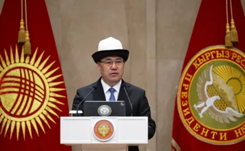Садыр Жапаров: «Кыргызстан сегодня особенно нуждается в молодежи, обладающей глубокими знаниями»