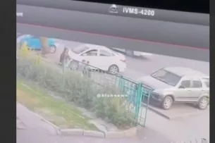 В Бишкеке девушка на самокате сбила девятилетнюю девочку и скрылась