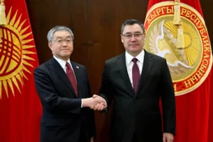 Садыр Жапаров принял Посла Японии в Кыргызстане Года Хидэки по случаю завершения его дипломатической миссии