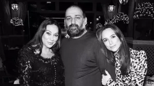 Тимур Миндич с тещей Аллой Вербер (слева) и женой Екатериной Вербер (справа), 2017 год