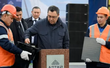 Садыр Жапаров дал старт проекту строительства городка «Алтай» в Бишкеке