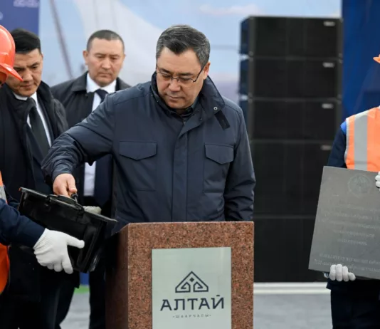 Садыр Жапаров дал старт проекту строительства городка «Алтай» в Бишкеке