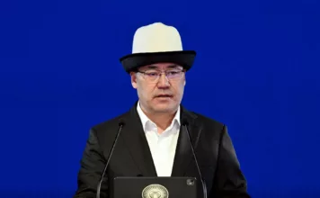 Садыр Жапаров открыл в Бишкеке арену «Жаштык» после капитальной реконструкции