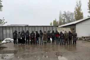 На территории СЭЗ Бишкека нелегально трудились 12 иностранцев На территории СЭЗ Бишкека нелегально трудились 12 иностранцев