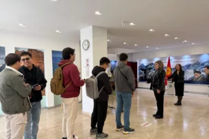 Выборы в ЖК: С 19:00 по бишкекскому времени начали работу 6 избирательных участков в США