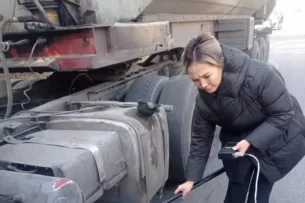 В Оше проведён рейд по выявлению автомобилей, загрязняющих воздух