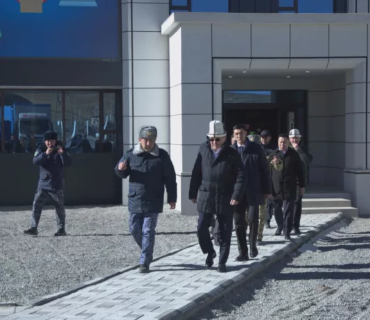 Адылбек Касымалиев ознакомился с работой КПП «Торугарт» и нового угольного разреза