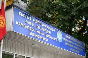 Минтруд Кыргызстана напомнило о правилах использования  фото- и видеосъемки  несовершеннолетних во время предвыборной агитации