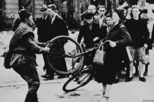 «Русский ребенок» — как немки скрывали «детей оккупации», рожденных в том числе от советских солдат?