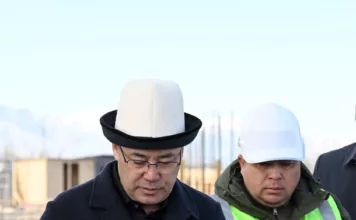 Садыр Жапаров заложил капсулу под строительство детского развлекательного центра «Баластан» в Таласе