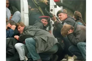 Шокирующее расследование: Cостоятельные туристы из Европы платили по £70 000, чтобы убивать людей в Сараево