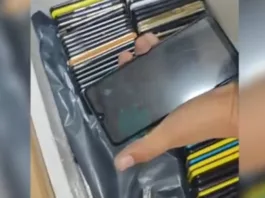 Налоговики в Бишкеке выявили склад, где обнаружили крупную партию контрабандных смартфонов