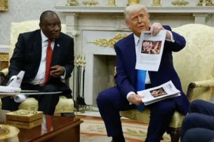 Трамп ограничивает прием беженцев до рекордно низкого уровня, большинство из которых будут белыми южноафриканцами