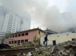 Мощный взрыв на пакистанском заводе: погибли 15 человек