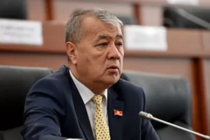 Аманкан Кенжебаев назначен полпредом президента в Ошской области