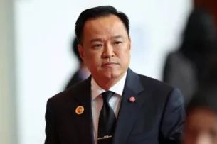 Премьер-министр Таиланда распустил парламент, чтобы «вернуть власть народу» Премьер-министр Таиланда распустил парламент, чтобы «вернуть власть народу»