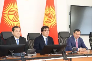 Эдиль Байсалов представил коллективу Минздрава и.о. министра Эдиль Байсалов представил коллективу Минздрава и.о. министра