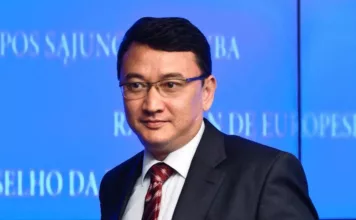 Скандал вокруг Jusan Bank: экс-помощник Назарбаева судится с английским лордом