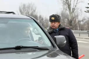 Начальник ГУОБДД провел разъяснительную работу с водителями Начальник ГУОБДД провел разъяснительную работу с водителями