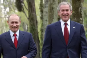 «Россия отдала Украину, Казахстан и Кавказ». В США рассекретили расшифровки переговоров Путина с Бушем