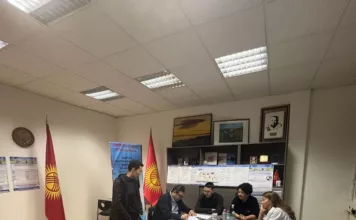 Завершилось голосование за рубежом на досрочных выборов депутатов Жогорку Кенеша Кыргызстана