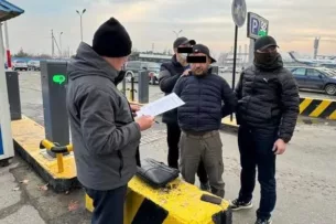 ГКНБ Кыргызстана задержал за вымогательство сотрудника МВД и его подельника