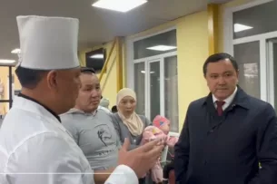 Рост заболеваемости гриппом в Бишкеке: и.о. министра здравоохранения внепланово посетил Городскую детскую клиническую больницу Рост заболеваемости гриппом в Бишкеке: и.о. министра здравоохранения внепланово посетил Городскую детскую клиническую больницу