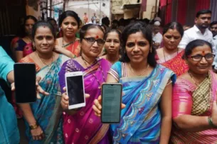 Денежные выплаты за работу по дому? Индия проводит уникальный эксперимент, переводя деньги миллионам домохозяек