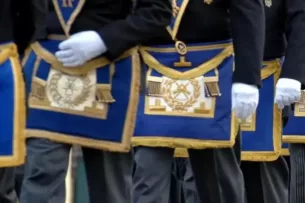 Полицейских Лондона обязали сообщать о членстве в масонских ложах Полицейских Лондона обязали сообщать о членстве в масонских ложах