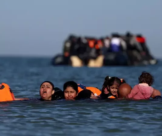 Европа прикрывает границы. Борьба с мигрантами набирает обороты перед решающим 2026 годом