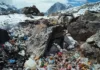 Власти Непала признали провал программы по сокращению количества мусора на Эвересте