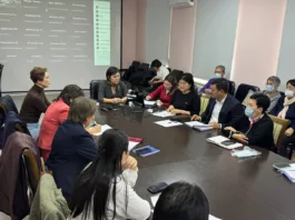 Оперативный штаб по гриппу рекомендовал усилить профилактическую работу не только среди детсадов и школ, но и в торговых центрах