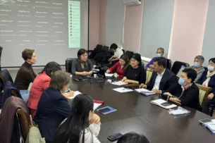 Оперативный штаб по гриппу рекомендовал усилить профилактическую работу не только среди детсадов и школ, но и в торговых центрах