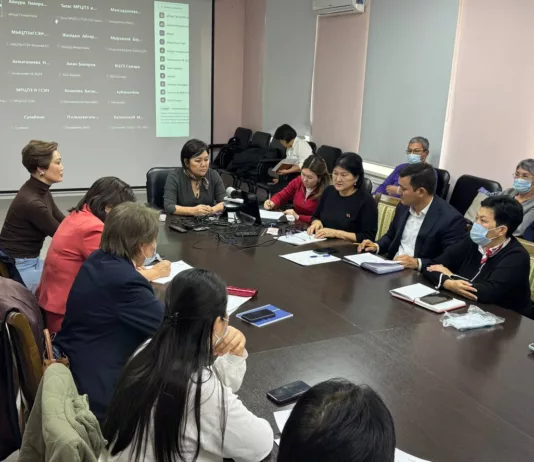 Оперативный штаб по гриппу рекомендовал усилить профилактическую работу не только среди детсадов и школ, но и в торговых центрах