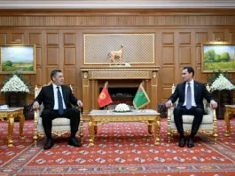 В Ашхабаде состоялась встреча президентов Кыргызстана и Туркменистана