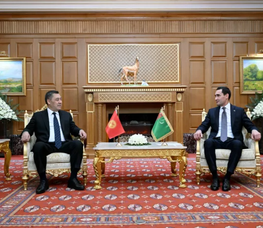 В Ашхабаде состоялась встреча президентов Кыргызстана и Туркменистана