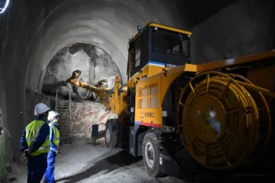 В Манаса обсудили строительство железно дороги «Китай — Кыргызстан — Узбекистан» В Манаса обсудили строительство железно дороги «Китай — Кыргызстан — Узбекистан»