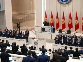 В Жогорку Кенеше созданы депутатские группы